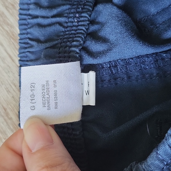 Boys shorts size 10-12 - Picture 4 of 6